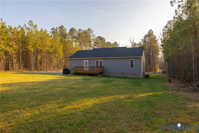180 Barefords Mill Rd, Dunnsville, VA 22454