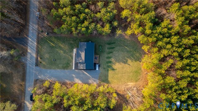 180 Barefords Mill Rd, Dunnsville, VA 22454