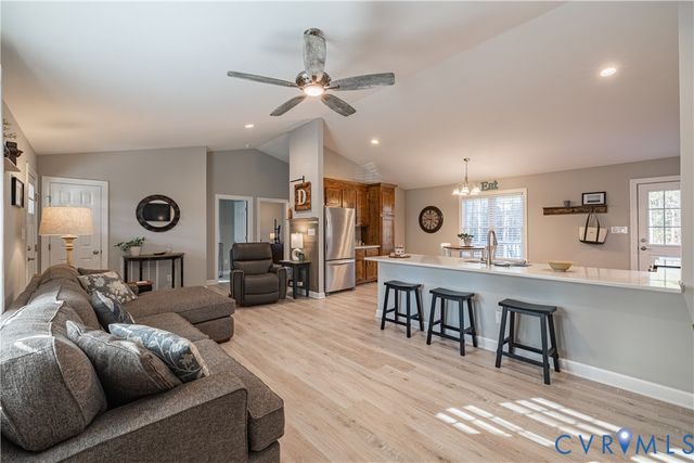 180 Barefords Mill Rd, Dunnsville, VA 22454