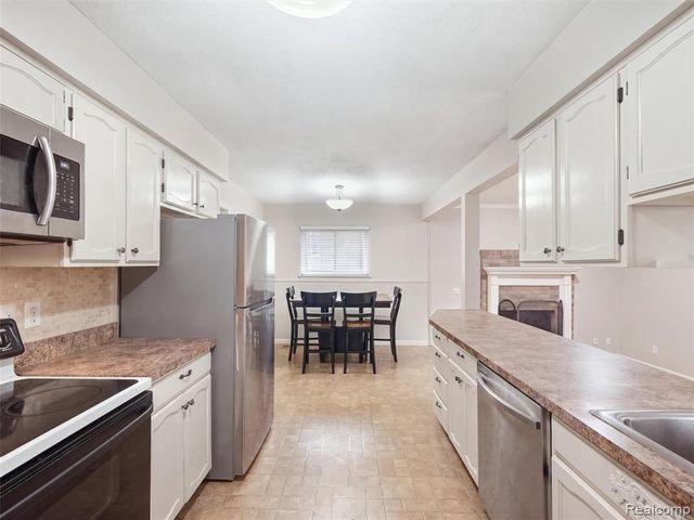 1890 21st Street, Wyandotte, MI 48192