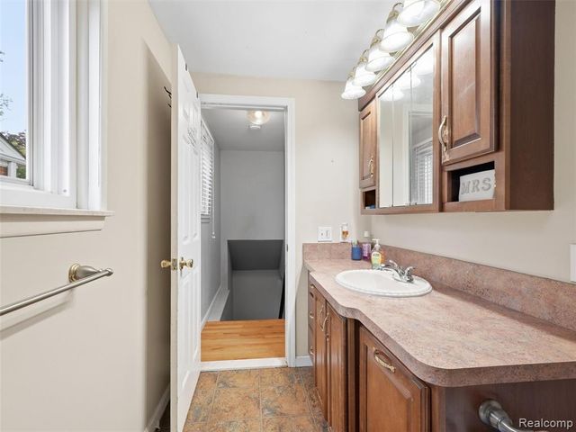 1890 21st Street, Wyandotte, MI 48192