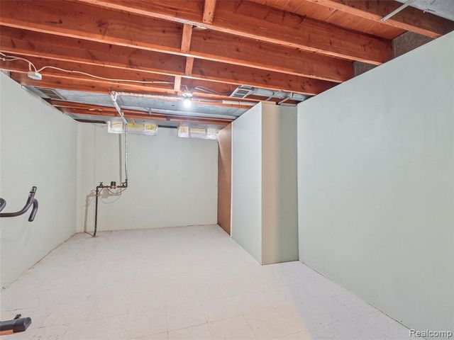 1890 21st Street, Wyandotte, MI 48192