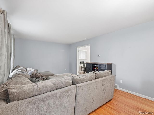 1890 21st Street, Wyandotte, MI 48192