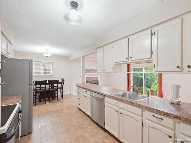1890 21st Street, Wyandotte, MI 48192