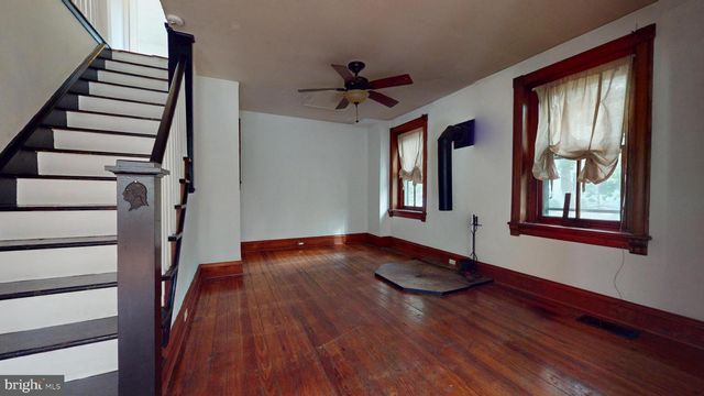 3162 BEDMINSTER RD, Perkasie, PA 18944