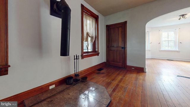3162 BEDMINSTER RD, Perkasie, PA 18944