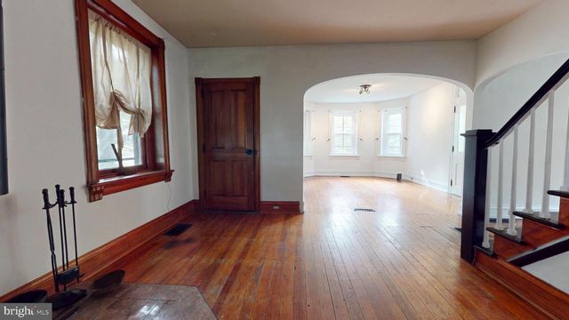 3162 BEDMINSTER RD, Perkasie, PA 18944