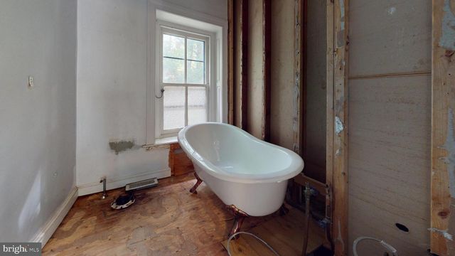 3162 BEDMINSTER RD, Perkasie, PA 18944