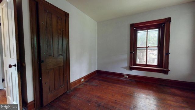 3162 BEDMINSTER RD, Perkasie, PA 18944