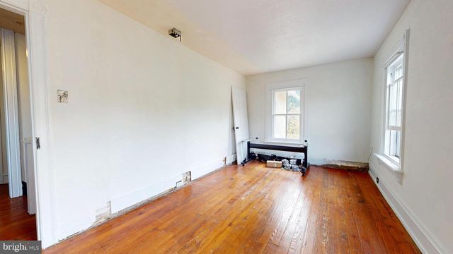 3162 BEDMINSTER RD, Perkasie, PA 18944
