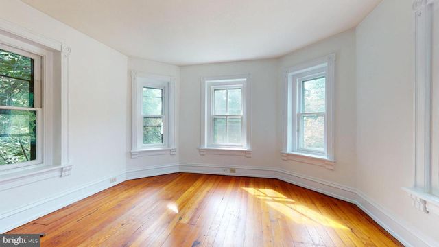 3162 BEDMINSTER RD, Perkasie, PA 18944