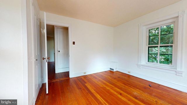 3162 BEDMINSTER RD, Perkasie, PA 18944