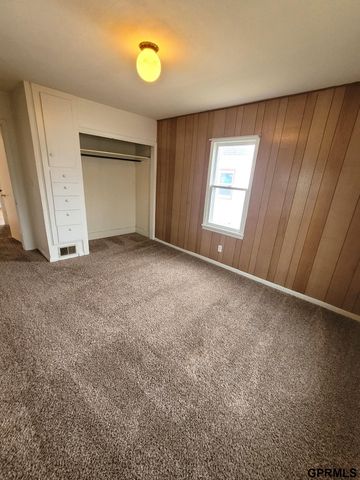 2306 Jackson Street, Bellevue, NE 68005