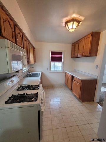 2306 Jackson Street, Bellevue, NE 68005
