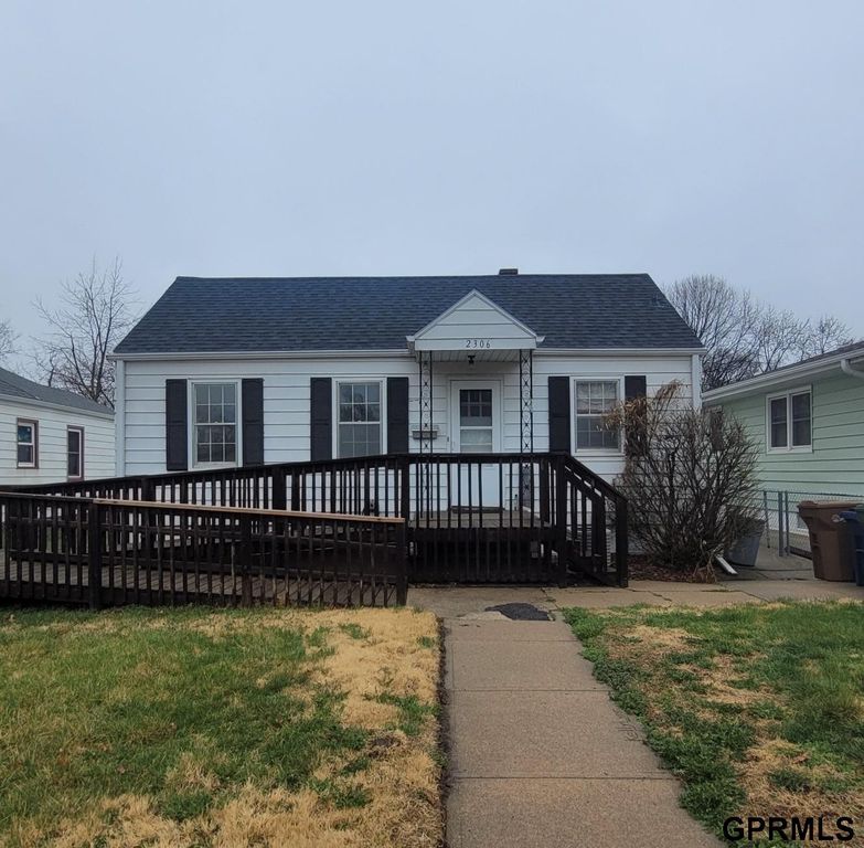 2306 Jackson Street, Bellevue, NE 68005