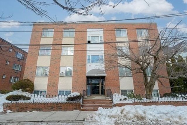 15 Staples Ave 45, Everett, MA 02149