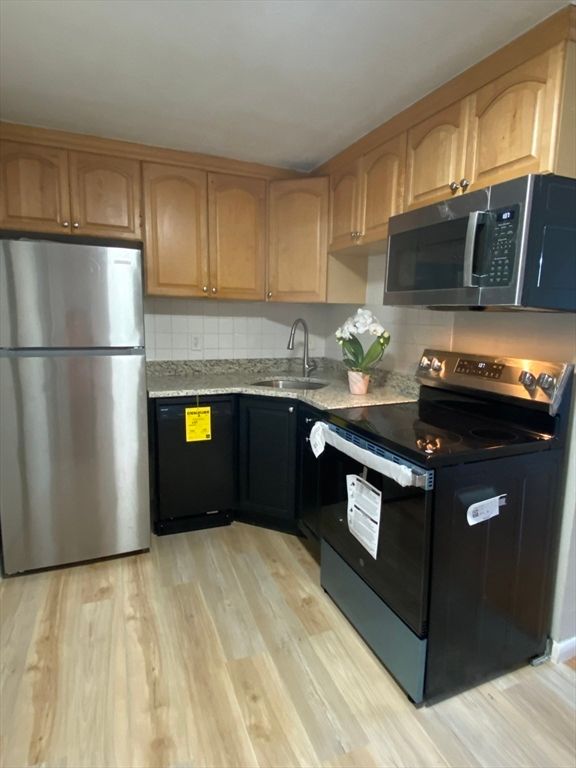 15 Staples Ave 45, Everett, MA 02149