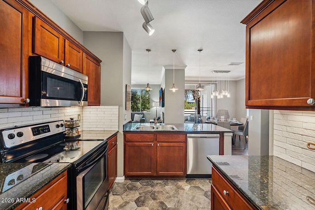 7009 E ACOMA Drive 2121, Scottsdale, AZ 85254
