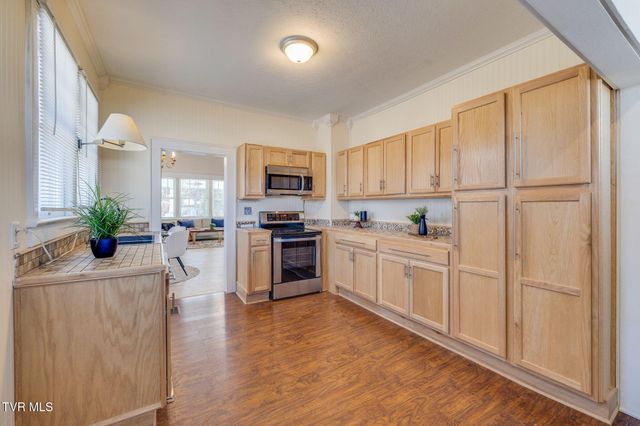 631 Taylor Street, Bristol, TN 37620