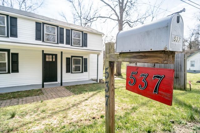 537 STRAITH ST, Staunton, VA 24401