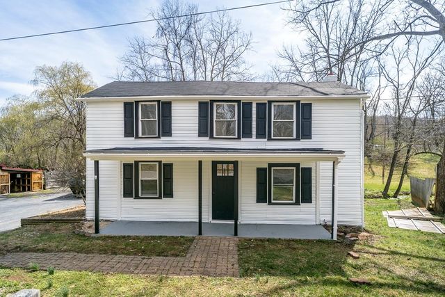 537 STRAITH ST, Staunton, VA 24401