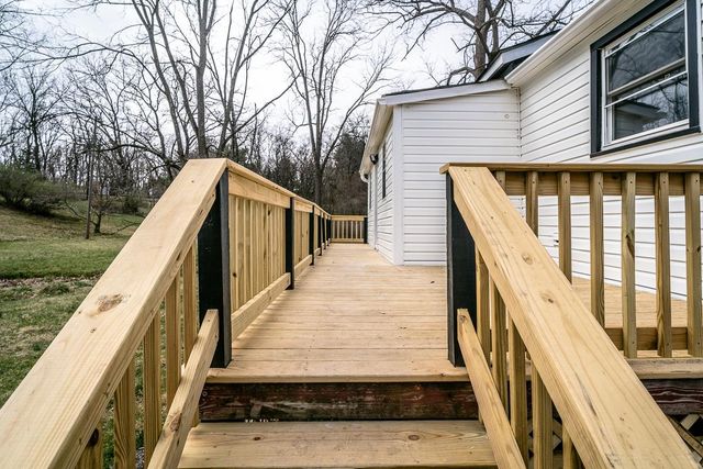 537 STRAITH ST, Staunton, VA 24401