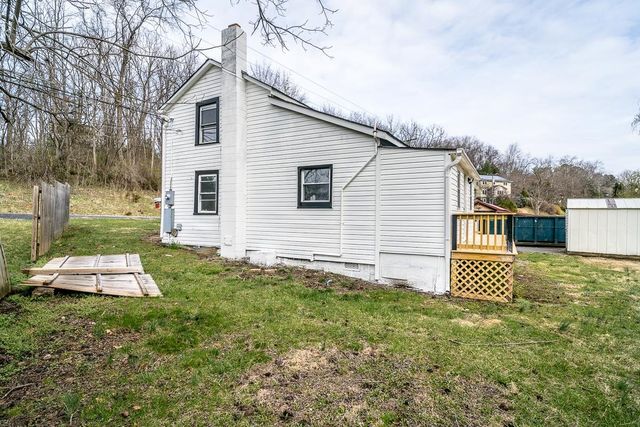 537 STRAITH ST, Staunton, VA 24401