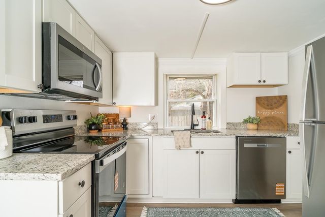 537 STRAITH ST, Staunton, VA 24401