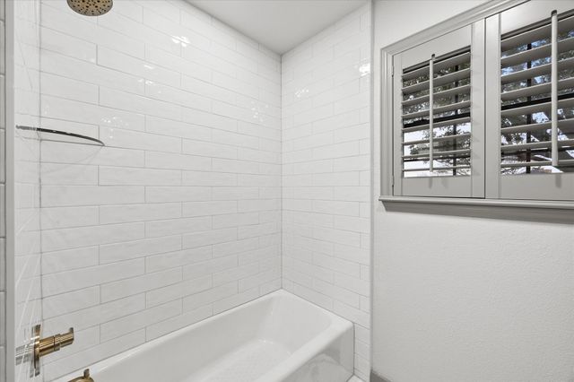 8 Harker Circle, Rockwall, TX 75087