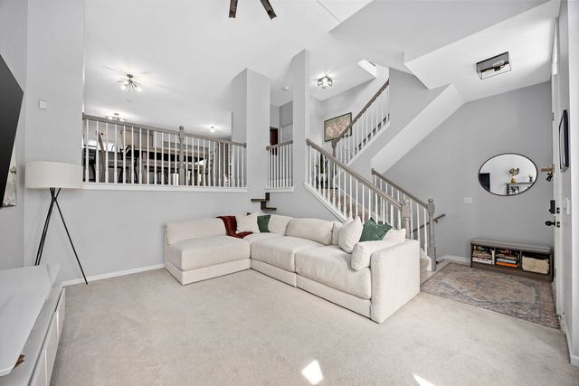 1103 LONGWOOD Drive, Lisle, IL 60532
