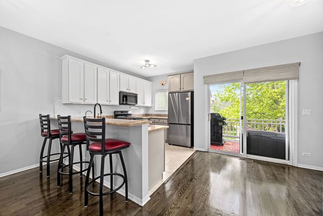 1103 LONGWOOD Drive, Lisle, IL 60532