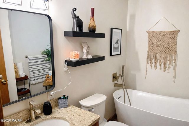 309 Cole Drive, Wapakoneta, OH 45895