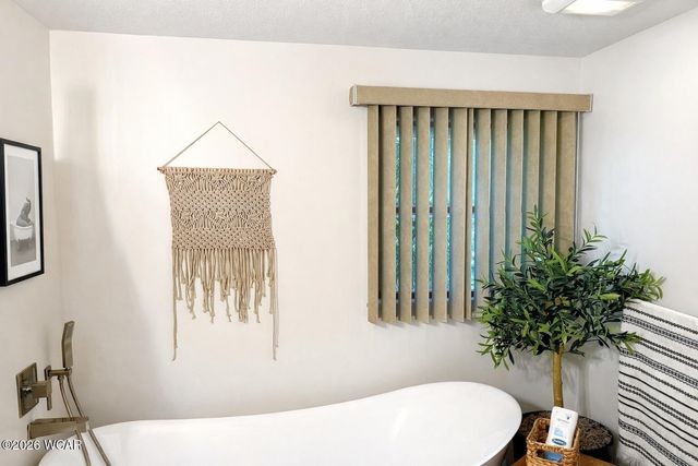 309 Cole Drive, Wapakoneta, OH 45895