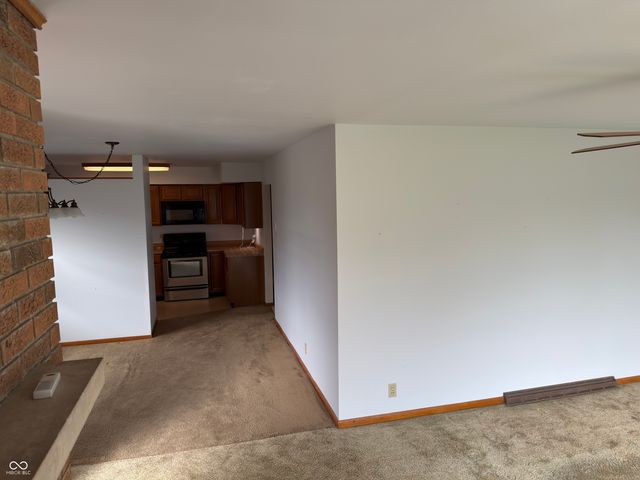 42 S Ross Street, Columbus, IN 47201