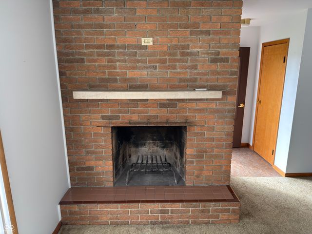 42 S Ross Street, Columbus, IN 47201