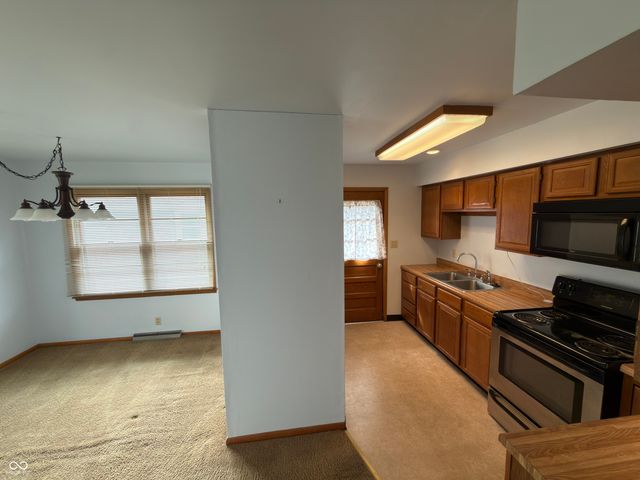 42 S Ross Street, Columbus, IN 47201