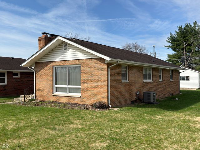 42 S Ross Street, Columbus, IN 47201