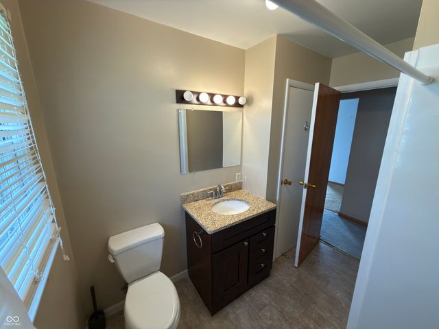 42 S Ross Street, Columbus, IN 47201