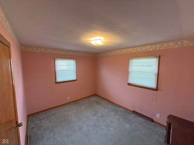 42 S Ross Street, Columbus, IN 47201