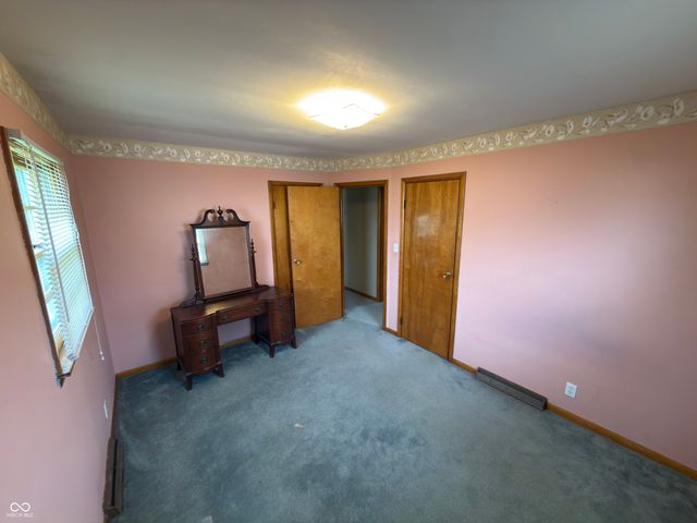 42 S Ross Street, Columbus, IN 47201