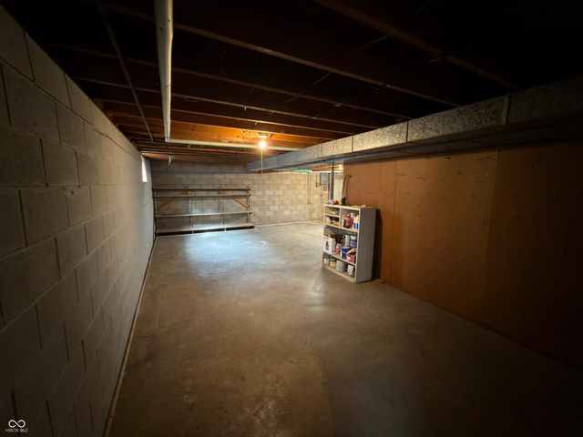 42 S Ross Street, Columbus, IN 47201