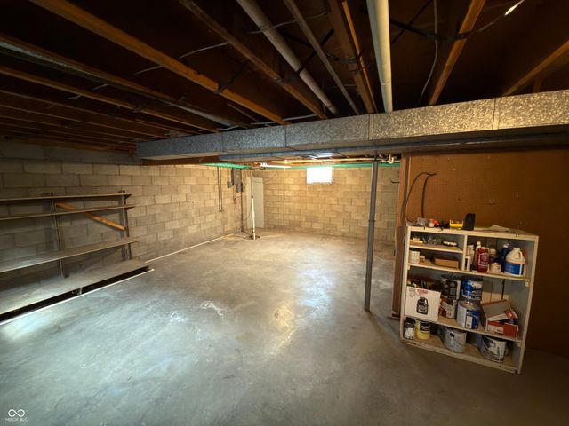 42 S Ross Street, Columbus, IN 47201