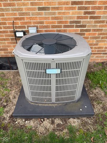 42 S Ross Street, Columbus, IN 47201