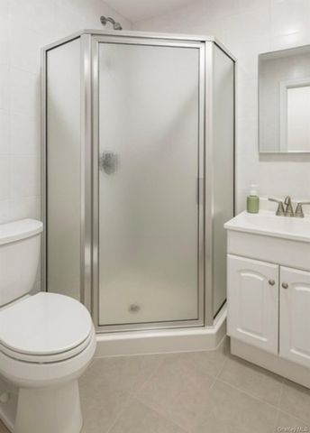 14031 Cherry Avenue 4B, Flushing, NY 11355