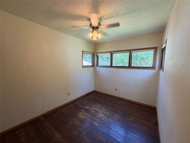 1315 E 25th Street, Des Moines, IA 50317
