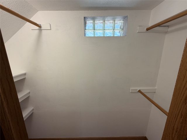 1315 E 25th Street, Des Moines, IA 50317