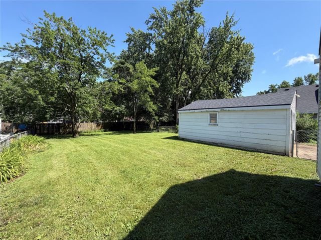 1315 E 25th Street, Des Moines, IA 50317