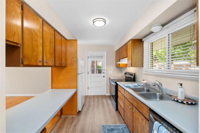1025 Western Drive, Ann Arbor, MI 48103