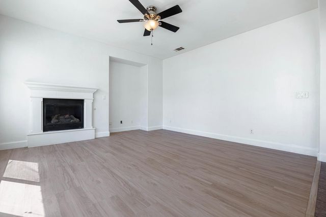 7087 E Fedora Avenue E, Fresno, CA 93737