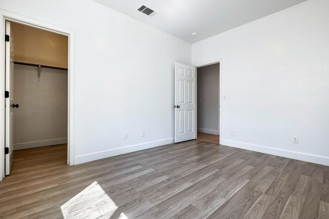7087 E Fedora Avenue E, Fresno, CA 93737
